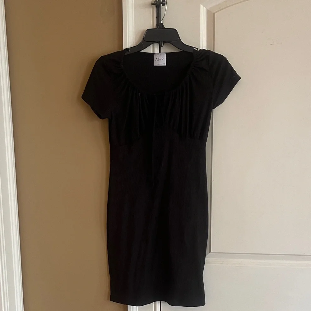 Olivia Rae Black Ribbed Top - Picture 3 of 4
